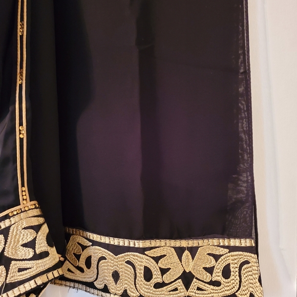 Selling Beautiful Modest Black & Gold Abaya/Kaftan/Dress w/ Matching Hijab/Scarf - Picture 10 of 10